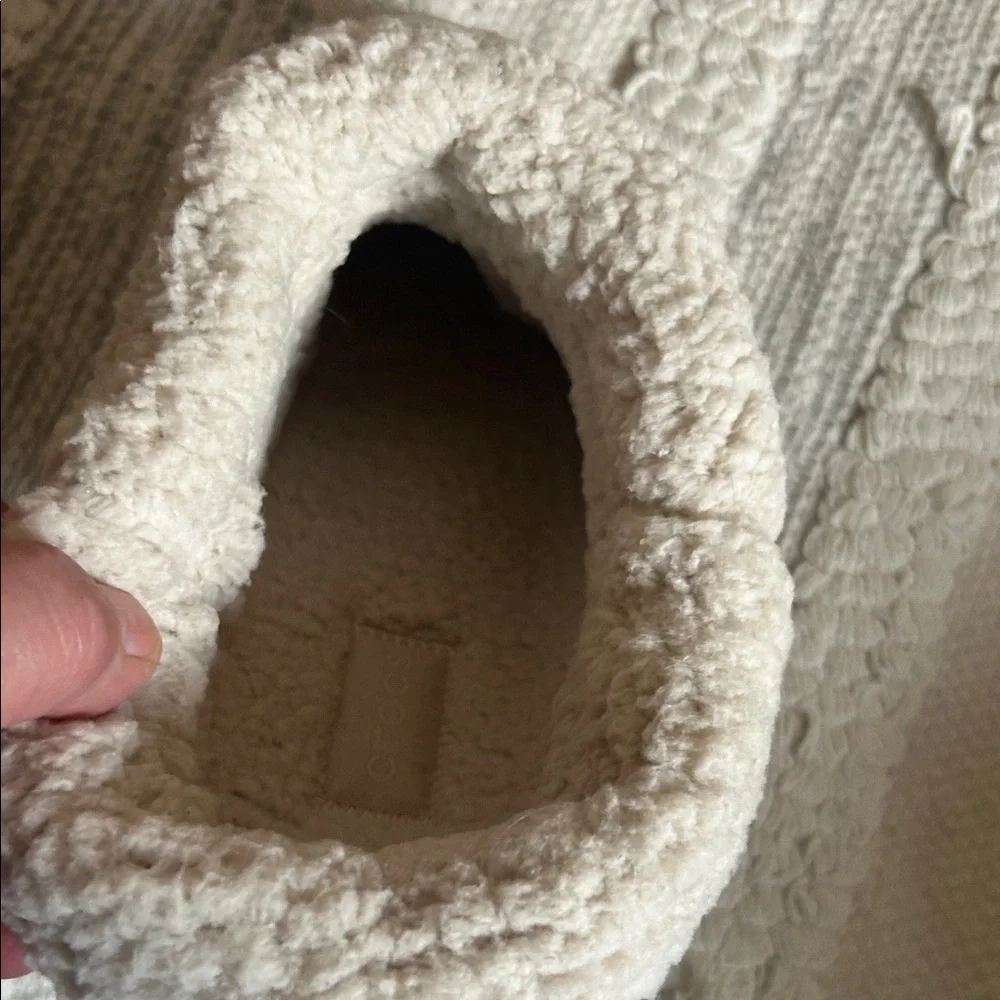CROCS Cream Fuzzy Lined Clogs - Picture 4 of 5